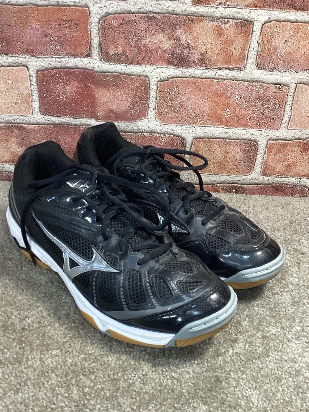 Mizuno WaVe Hurricane women’s volleyball Pickleball shoes size 10